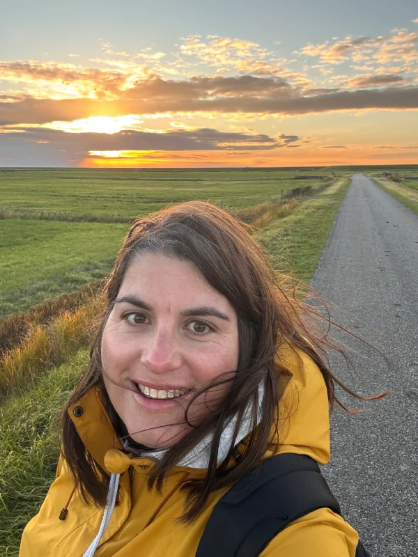 Kathelijne van Mierlo aan het wandelen